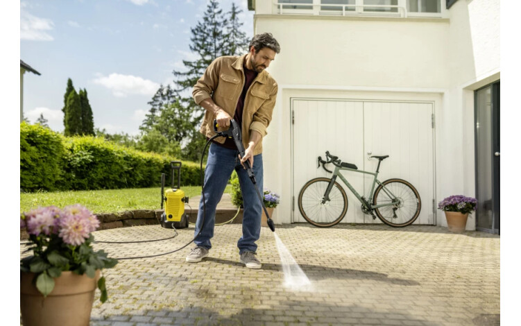 Jak vyčistit dlažbu a terasu