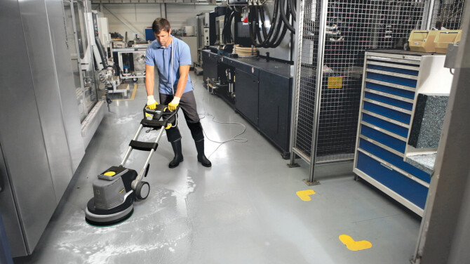 Čištění a údržbu podlah realizujeme nejčastěji:
