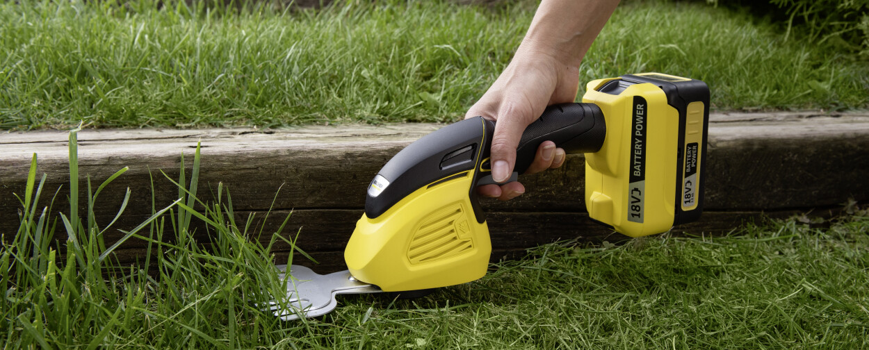 Aku nůžky na trávu