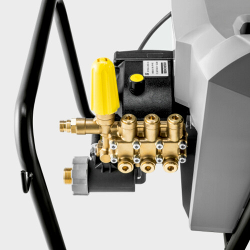 Silný výkon s vysokou efektivností. Dlouhá životnost s nízkými náklady na údržbu. S funkcí sání a teplotou vody do 60 °C.