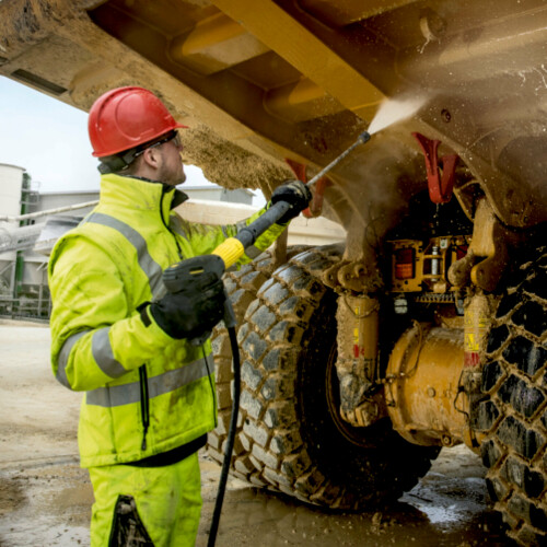 Konečně práce bez únavy: vysokotlaká pistole Rychlospojky : robustní s dlouhou životností. Až 5 krát rychlejší manipulace.