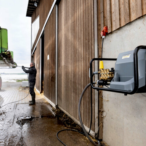 Robustní rám z ocelových trubek chrání zařízení před poškozením. Robustní rám z ocelových trubek chrání všechny součásti. Integrované možnosti uložení příslušenství.