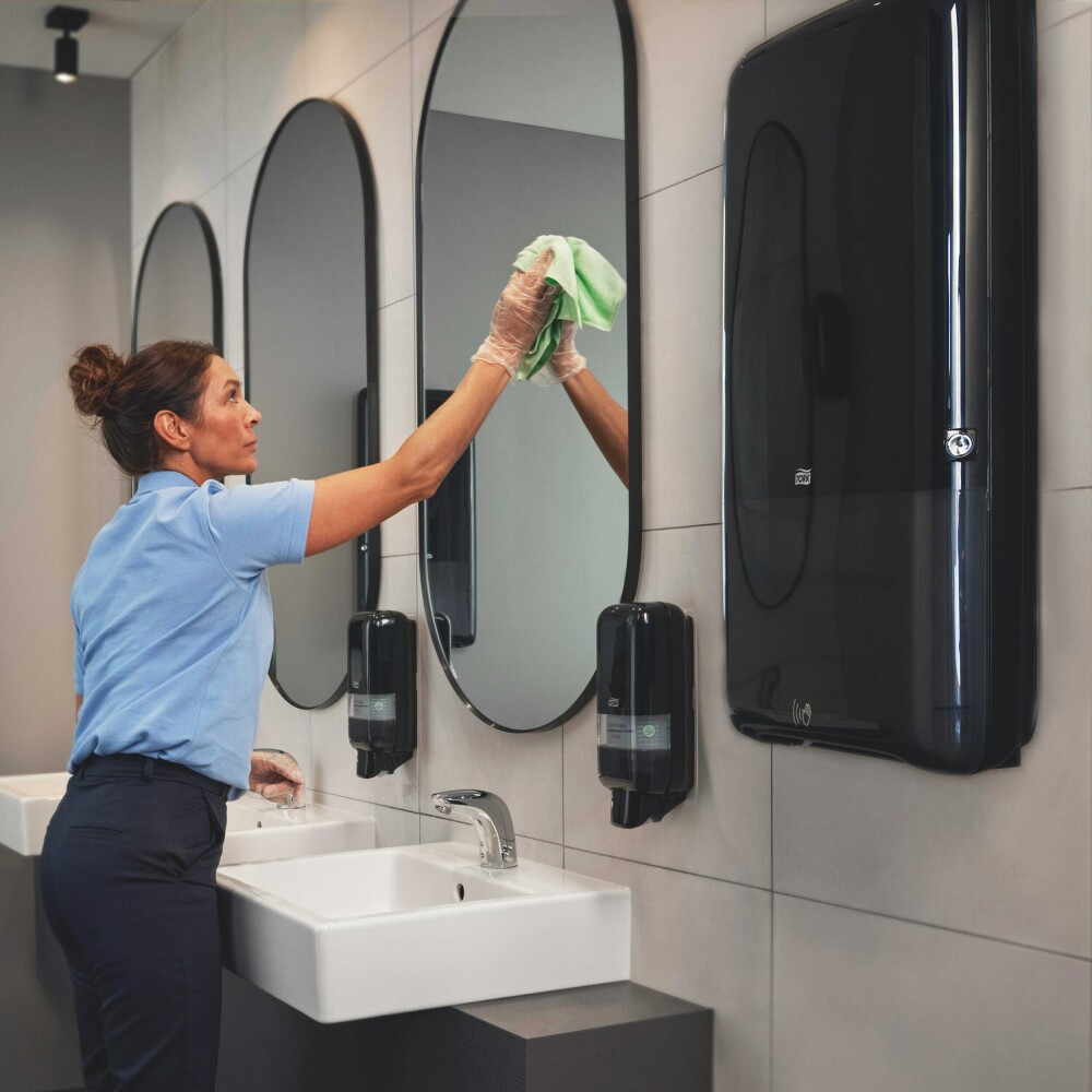 Tork PeakServe automatický zásobník na papírové ručníky (H5) černý