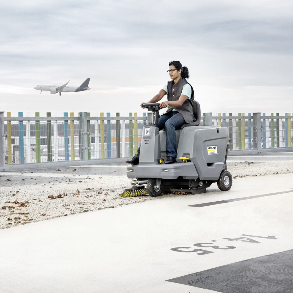 Zametací stroj s odsáváním KM 85/50 R Bp Pack 80Ah Li+FC