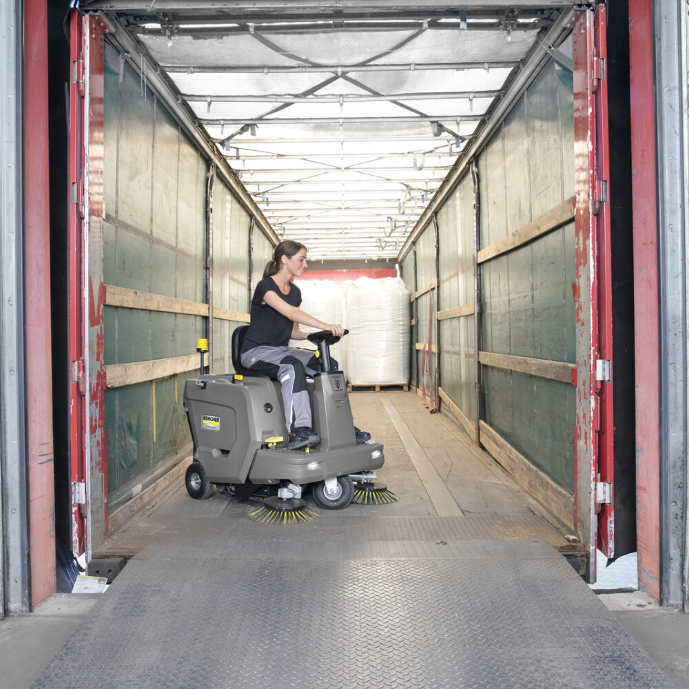 Zametací stroj s odsáváním KM 85/50 R Bp Pack 80Ah Li+FC