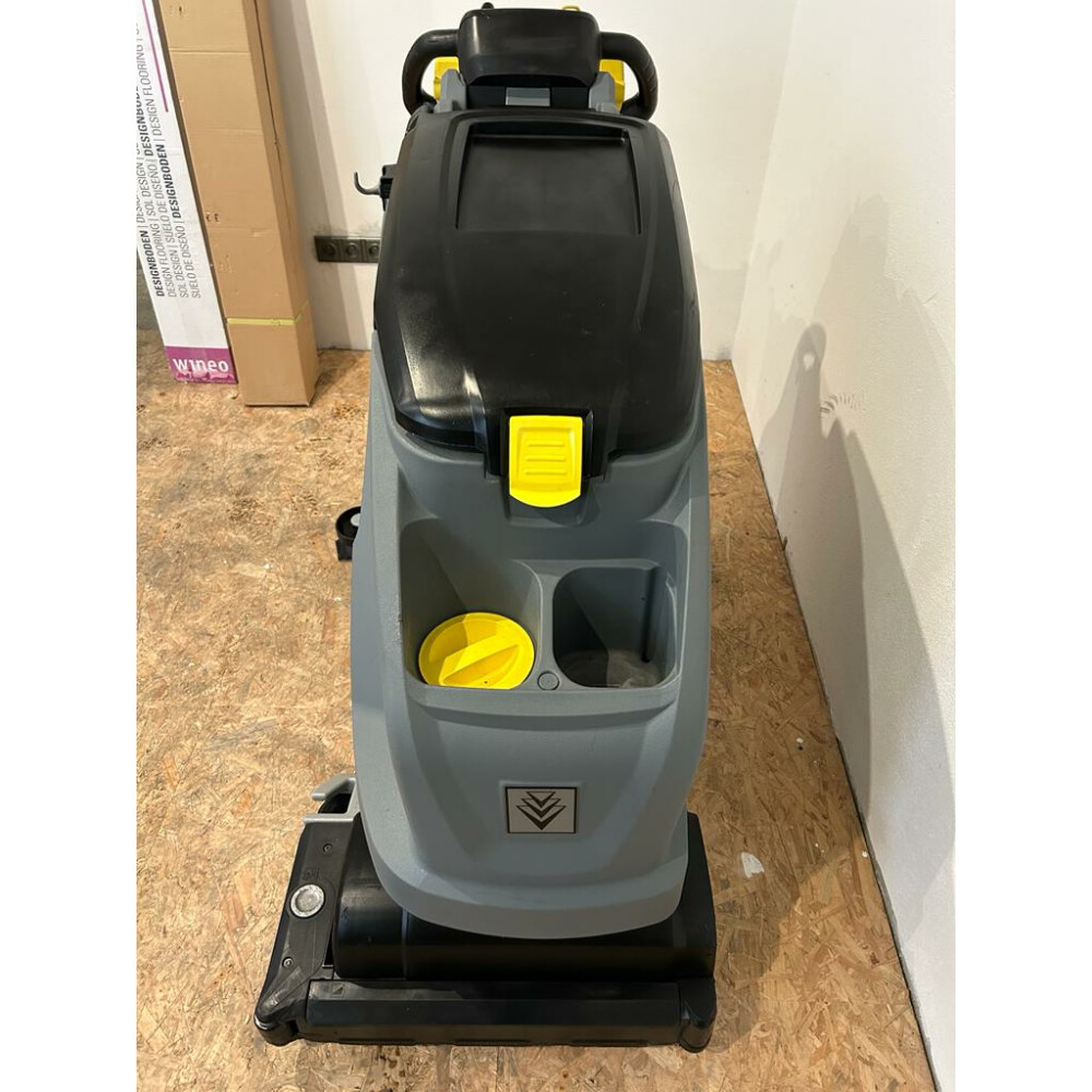 ZAMLUVENO  Podlahový mycí stroj KÄRCHER B40 W Bp R 55 - BAZAR