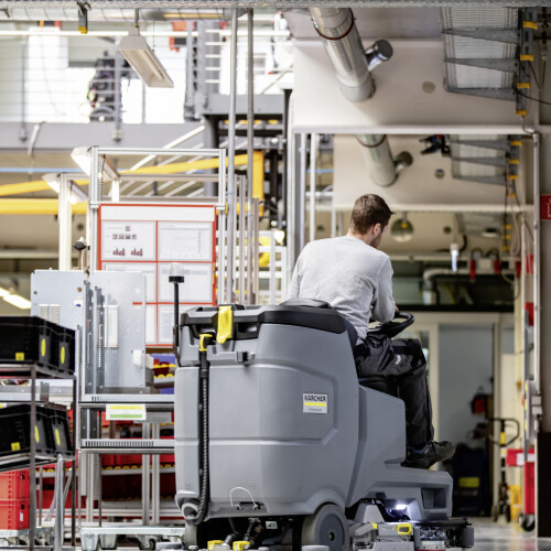 Podlahový mycí stroj B 110 R Bp Pack 160 Ah Li+Dose+SSD+R75