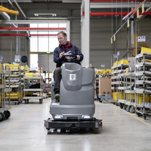 Podlahový mycí stroj s odsáváním B 220 R Bc + D90
