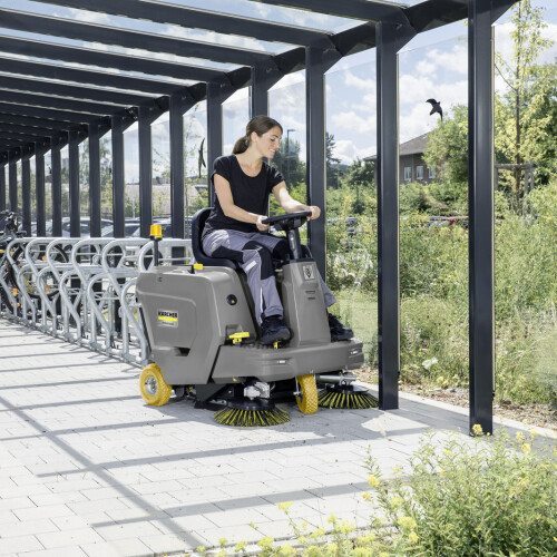 Zametací stroj s odsáváním KM 85/50 R Bp Pack Li+FC 2SB