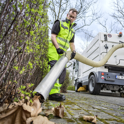 Zametací stroj s vysáváním ISAL 6000 / MCM 600